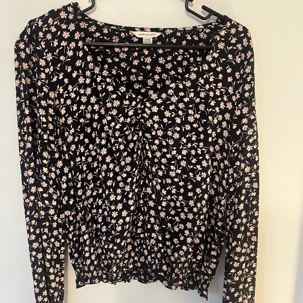 American Eagle Outfitters Black Floral Blouse - Picture 1 of 6